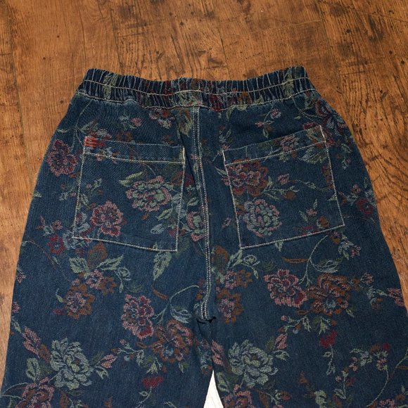 Wide leg Floral embroidered jeans by BDG - Picture 2 of 4